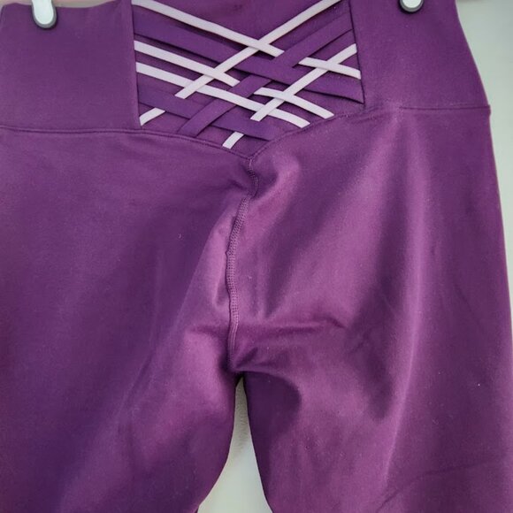 Fabletics PowerHold Boost High-Waisted Leggings XL – Luxe Plum/Dusted Lilac - Picture 7 of 10